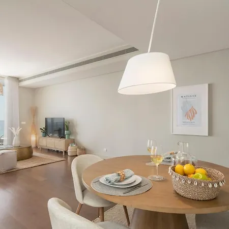 Madeira Palace Iii By An Island Фуншал