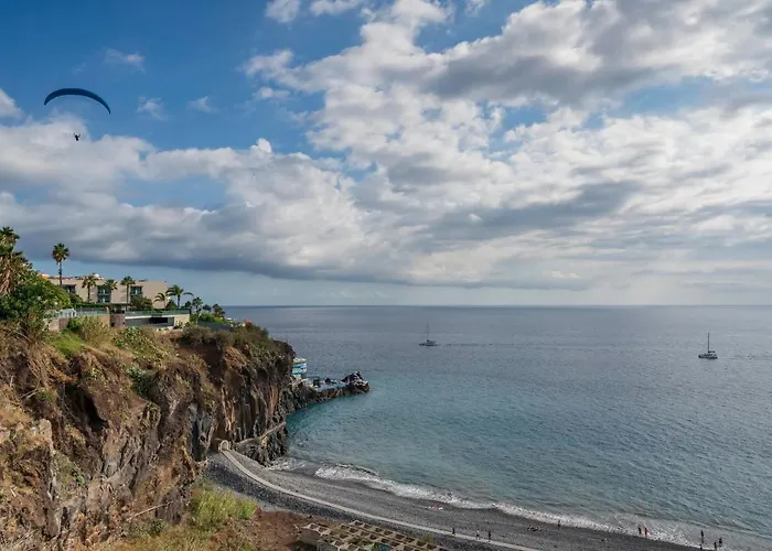 Madeira Palace Iii By An Island * Funchal (Madeira)